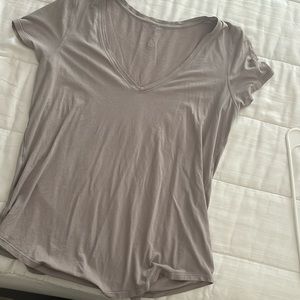 Lululemon size 8 love tee